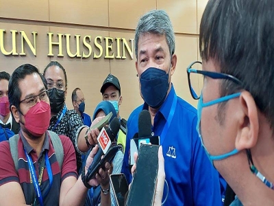 Mohamad ketika menjawab pertanyaan pemberita selepas merasmikan pembukaan Konvensyen Wanita BN di Pusat Dagangan Dunia (WTC) Kuala Lumpur pada Ahad.