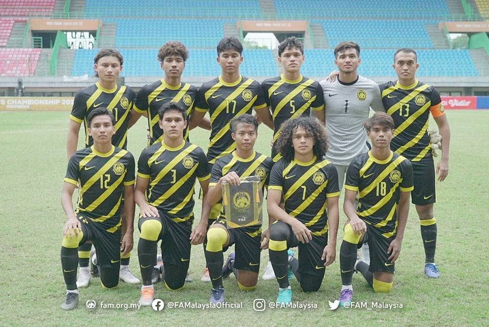 Skuad B-19 negara yang menjuarai Kejuaraan AFF B-19 2022. - foto fb FAM