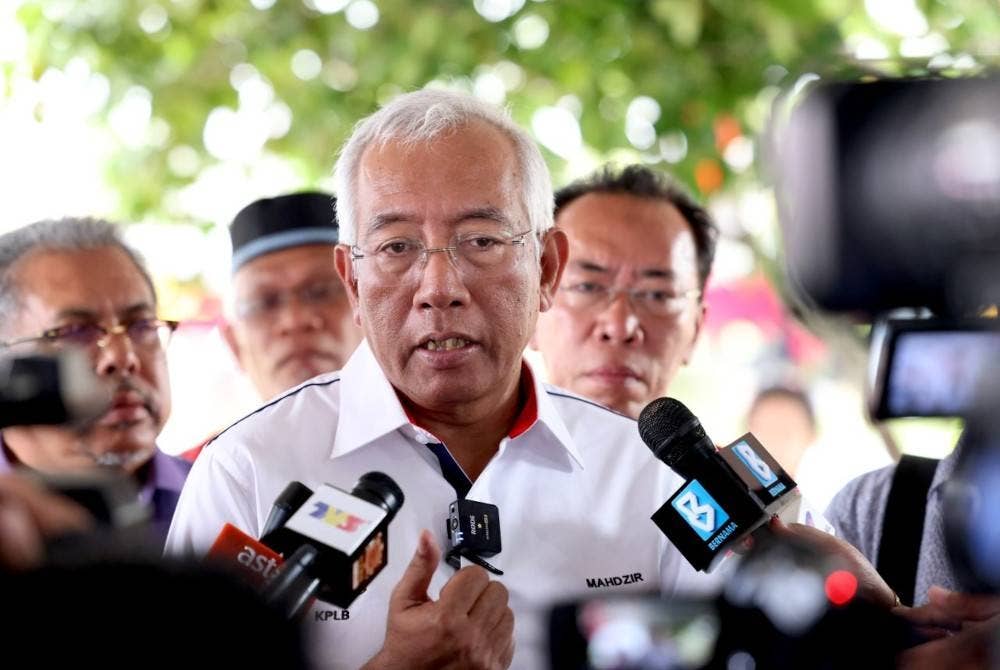 Mahdzir pada sidang akhbar selepas melancarkan Pusat Daya Maju (Come) Jabatan Kemajuan Masyarakat (KEMAS), di Pejabat KEMAS Padang Terap, Kuala Nerang pada Ahad.