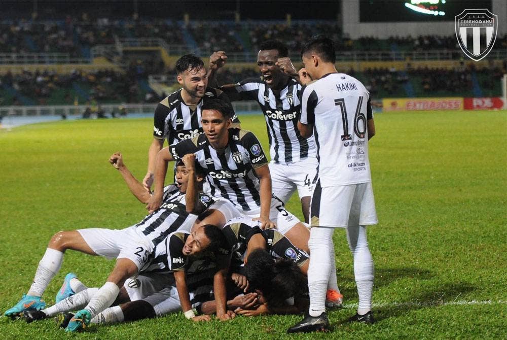 Semangat berpasukan tinggi dalam kalangan pemain TFC menjadi pencetus kepada kemenangan di Kuantan. - Foto Terengganu FC