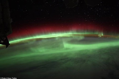 Cahaya aurora yang dirakamkan oleh angkasawan ISS, Bob Hines baru-baru ini. - Foto Bob Hines/ Twitter