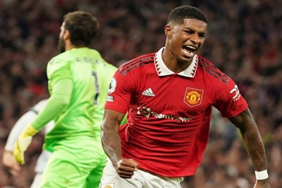 Rashford menjaringkan satu gol ketika membantu United menewaskan Liverpool 2-1 pada aksi EPL di Old Trafford pada Selasa. Foto Sky Sports
