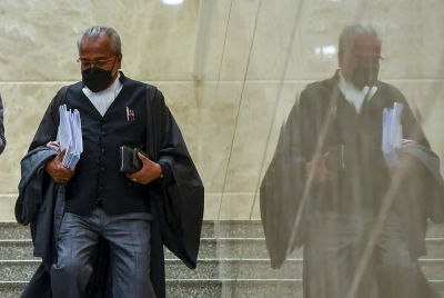 Mohamed Shafee selepas menghadiri prosiding rayuan akhir bekas Perdana Menteri, Datuk Seri Najib Tun Razak terhadap sabitan dan hukuman bagi kesalahan menyeleweng RM42 juta dana milik SRC International Sdn Bhd, di Mahkamah Persekutuan pada Selasa. - Foto Bernama