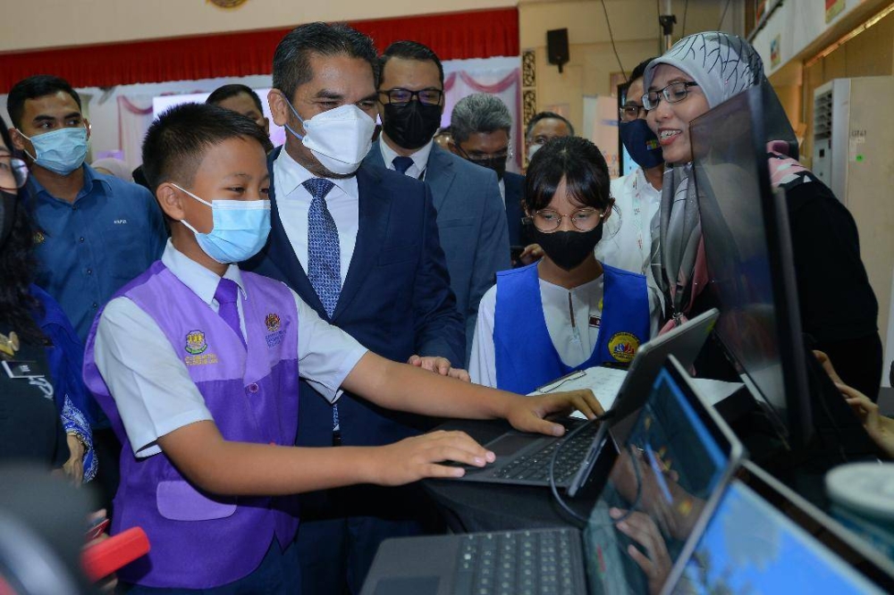 Mohd Radzi sempat melawat reruai pada majlis berkenaan.