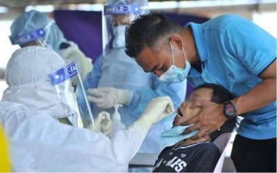 2,717 kes baharu Covid-19 direkodkan pada Selasa dengan lima daripadanya merupakan kes import. - Gambar hiasan 