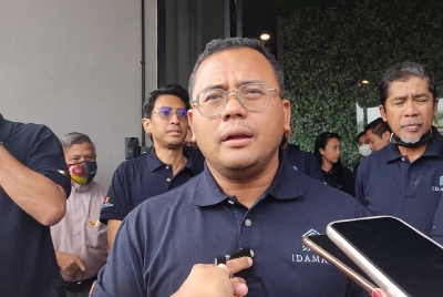 Amirudin selepas Majlis Pecah Tanah Rumah Idaman Bukit Jelutong, pada Jumaat.