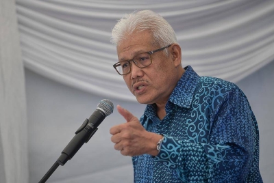 Menteri Dalam Negeri Datuk Seri Hamzah Zainudin -Foto Bernama