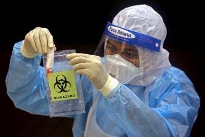 Jumlah kes keseluruhan Covid-19 di Malaysia adalah sebanyak 4,771,512.- Gambar hiasan