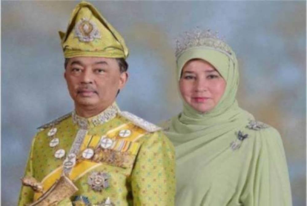 Yang di-Pertuan Agong, Al-Sultan Abdullah Ri’ayatuddin Al-Mustafa Billah Shah dan Raja Permaisuri Agong, Tunku Hajah Azizah Aminah Maimunah Iskandariah.