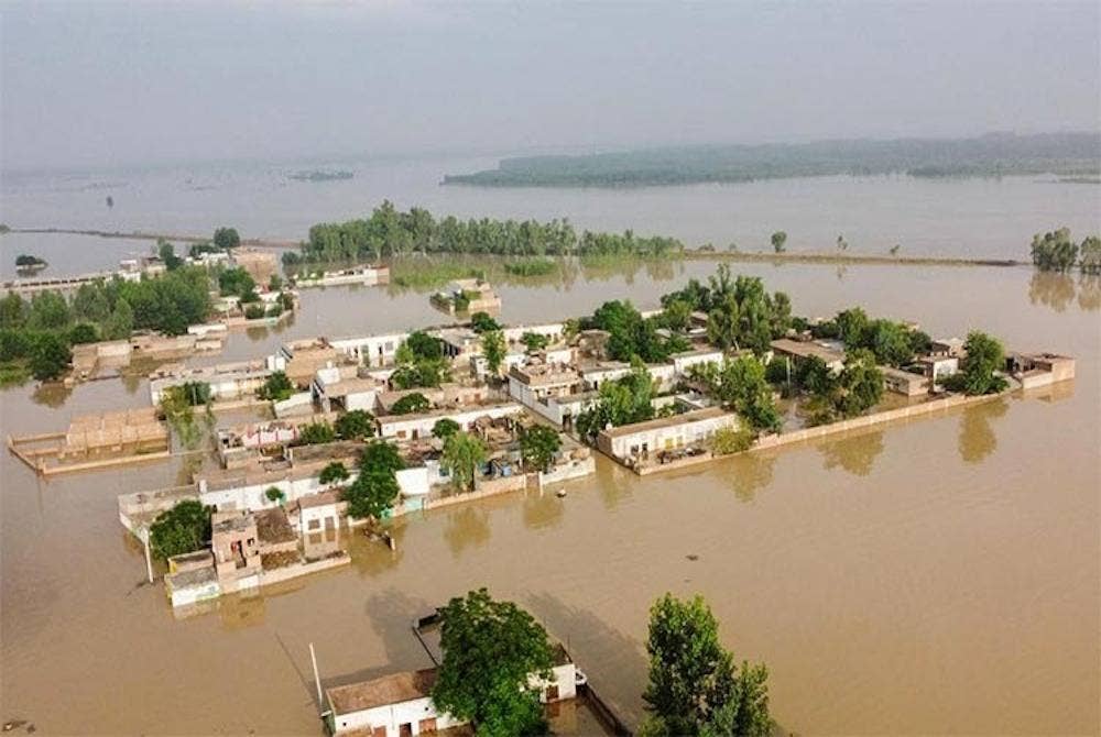 Kawasan banjir di daerah Charsadda, wilayah Khyber Pakhtunkhwa, Pakistan pada 27 Ogos lalu. - Foto AFP
