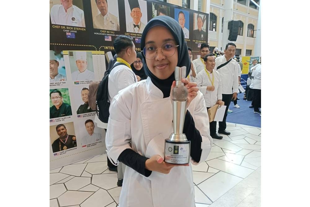 Nurul Farhana yang dianugerahkan The Most Outstanding Greenhorn sempena Battle of the Chefs di Pulau Pinang baru-baru ini.