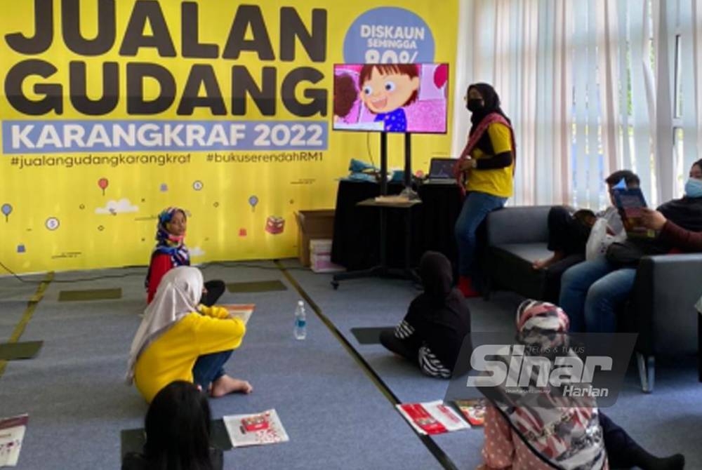 Book-A-Bookoo pertama kali ditayangkan di Jualan Gudang Karangkraf, Shah Alam.