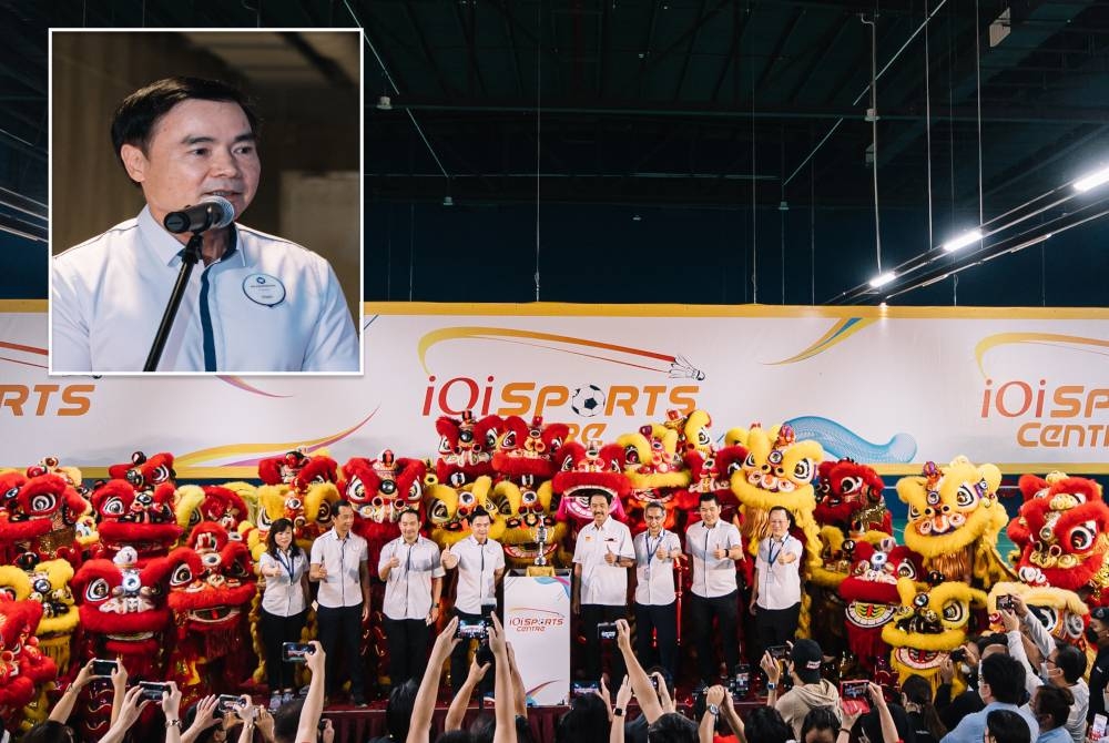 Rashid (empat dari kanan) hadir pada pelancaran Pusat Sukan IOI pada 25 Ogos lalu. (Gambar kecil: Tin Yow)