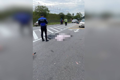 Seorang pengawal keselamatan maut dalam nahas pagi Isnin. (Foto media sosial)