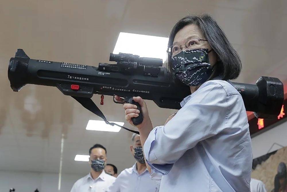 Hubungan Taipei-Beijing berubah menjadi dingin pada tahun 2016 apabila Tsai Ing-wen dilantik menjadi Presiden Taiwan dan berpendirian bahawa Taiwan adalah sebuah negara bebas, bukannya wilayah China.