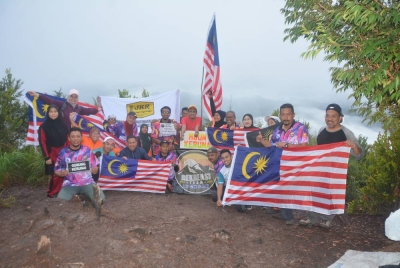 Seramai 25 orang guru sekolah rendah dan menengah di Daerah Kuala Muda, Kedah berjaya mendaki Gunung Kerunai, Gerik, Perak.