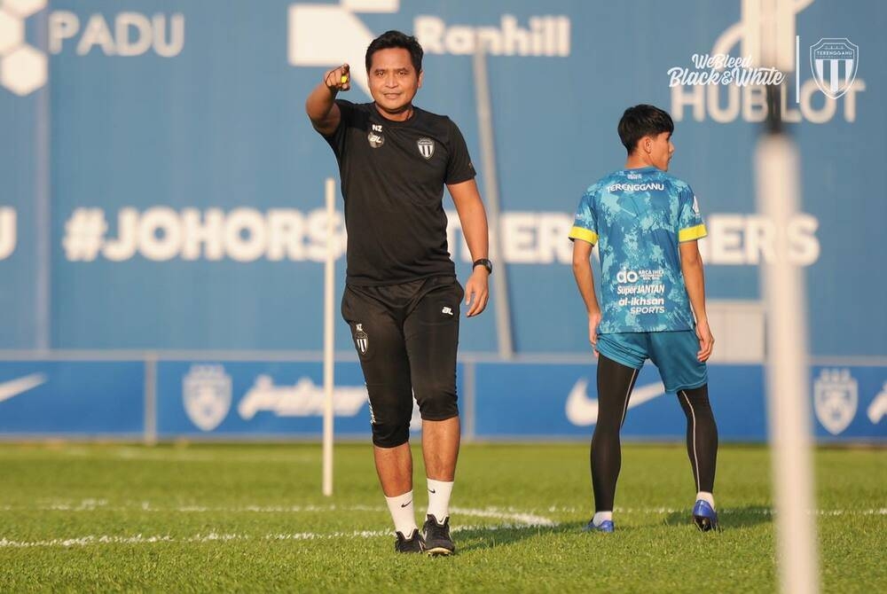 Nafuzi akui sukar menentukan kesebelasan utama yang akan diturunkan pada Sabtu ini. - Foto Terengganu FC