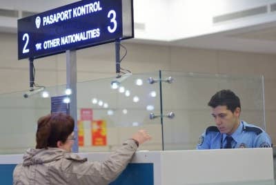 Rakyat Bosnia selepas ini boleh memasuki Türkiye hanya menggunakan kad pengenalan. - Foto Bernama