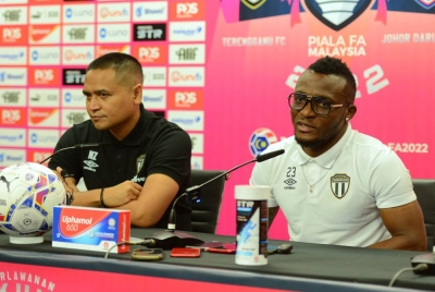 Kipre (kiri) ketika sidang media praperlawanan final Piala FA Terengganu menentang JDT di Stadium Nasional Bukit Jalil pada Jumaat.