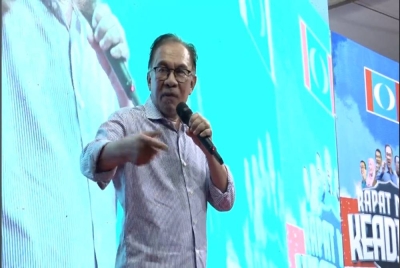 Tangkap layar daripada siaran langsung Facebook Suara Keadilan pada Ahad.