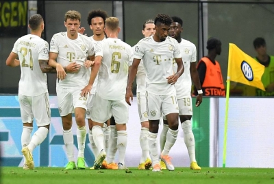 Pemain Bayern Munich meraikan kemenangan ke atas Inter Milan pada aksi 8 September lalu. - Foto Reuters