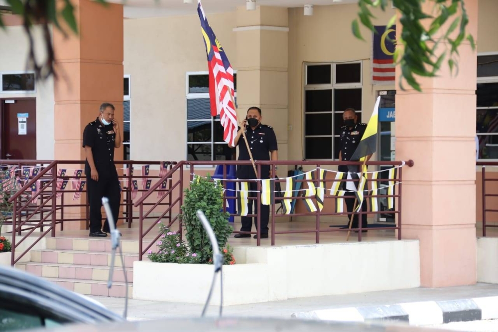 Bedah siasat mangsa nahas helikopter terhempas di Hutan Simpan Chikus, Bidor dijalankan di Jabatan Forensik, Hospital Raja Permaisuri Bainun, Ipoh. 