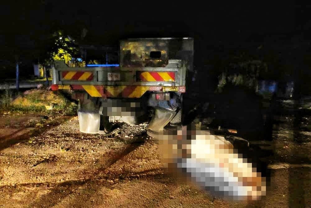 Keadaan motosikal yang ditunggangi mangsa dalam kejadian terbabit.-Foto Ihsan PDRM