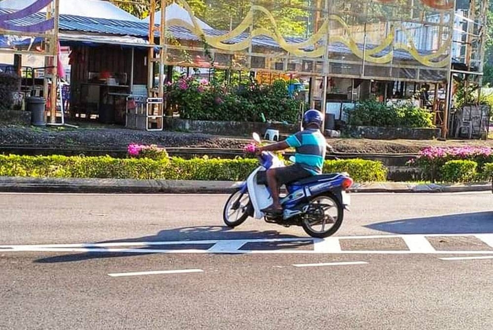 Antara kesalahan yang dikesan dilakukan oleh penunggang motosikal dalam operasi terbabit. -Foto PDRM