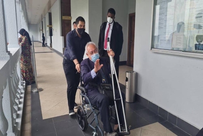 Sabudin dilepas dan dibebaskan oleh Mahkamah Sesyen Kuala Lumpur pada Khamis daripada dua pertuduhan menerima rasuah.