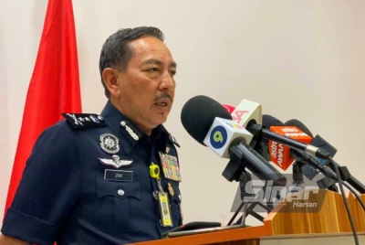 Muhamad Zaki semasa sidang akhbar di IPK Kelantan pada Khamis.