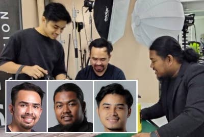 Muhamad Syazani (kiri), Abdul Mu'izz dan Muhammad Hanis berbincang bersama bagi memastikan kepuasan pelanggan.