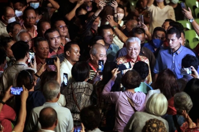 Ismail Sabri (dua dari kanan) menghadiri majlis penutupan Pesta Kebudayaan Cina Kebangsaan Ke-17 dan Persembahan Budaya di Dewan Sekolah Tinggi Chung Hua hari ini. - Foto Bernama