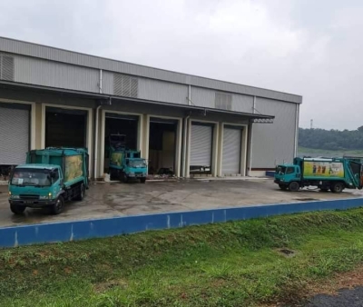 Sisa pepejal di tiga daerah kini dihantar di fasiliti pengasingan sisa, Ladang Tanah Merah, Port Dickson.
- Foto Facebook Teo Kok Seong.