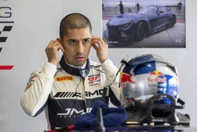 Tunku Panglima Johor Tunku Abdul Rahman Sultan Ibrahim kini berada di tempat ketiga dalam senarai kedudukan pemandu GT Australia dengan mengumpul 105 mata. - Foto Bernama.