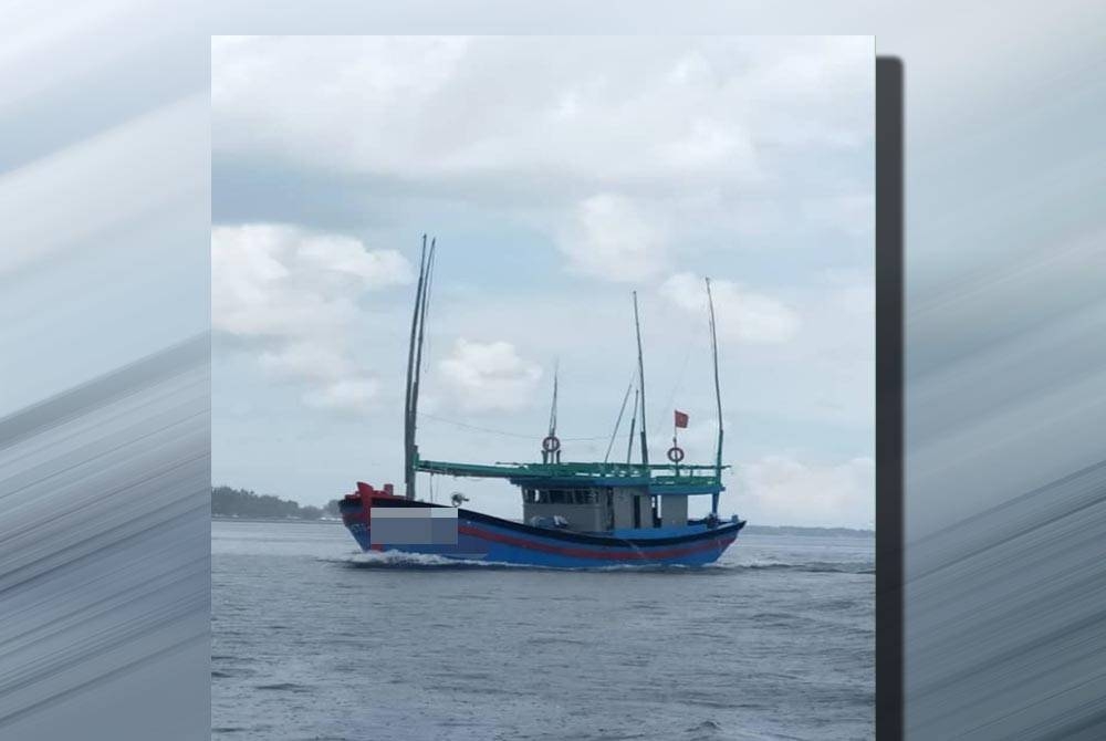 Bot dinaiki nelayan Vietnam ditahan di perairan Simpang Mengayau, Kudat.