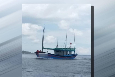 Bot dinaiki nelayan Vietnam ditahan di perairan Simpang Mengayau, Kudat.