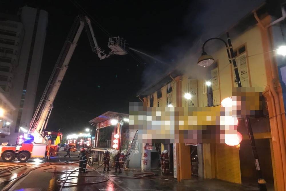 Keadaan di lokasi semasa kejadian.Foto ihsan JBPM Negeri Sembilan