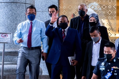 Abdul Azeez (tengah) - Foto fail Bernama.