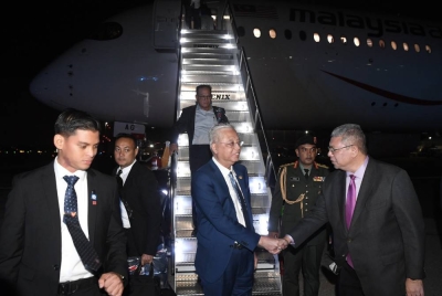 Ismail Sabri ketika tiba di Lapangan Terbang John F Kennedy bagi menghadiri Perhimpunan Agung Pertubuhan Bangsa-Bangsa Bersatu (UNGA) ke-77 pada Rabu lalu. - Foto Bernama