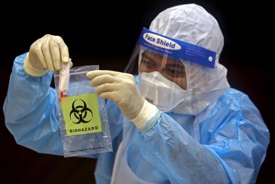 Malaysia merekodkan 1,186 kes baharu Covid-19 pada Isnin. - Gambar hiasan