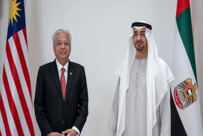 Ismail Sabri melakukan kunjungan hormat ke atas Sheikh Mohamed Zayed. - Foto Bernama