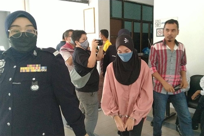 Tertuduh didakwa di Mahkamah Sesyen Sungai Petani atas dakwaan menerima wang deposit sebanyak RM3,000 tanpa lesen sah.