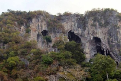 Gunung Senyum. -Foto: Sumber internet.
