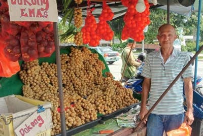 Nasaruddin berharap Bajet 2023 turut memperuntukkan bantuan atau insentif khas kepada peniaga kecil sekali gus dapat memberi kelegaan kepada mereka untuk meneruskan perniagaan.