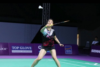 Soniia Cheah ketika berdepan Vu Thi Trang dalam aksi Kumpulan B SENHENG redONE Purple League Profesional 2022 di Stadium Malawati Shah Alam.