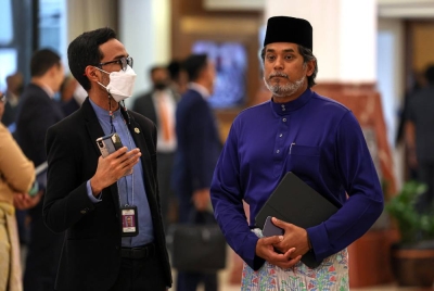 Khairy Jamaluddin ketika hadir bagi mendengar pembentangan Bajet 2023 di Bangunan Parlimen pada Jumaat. - Foto Bernama