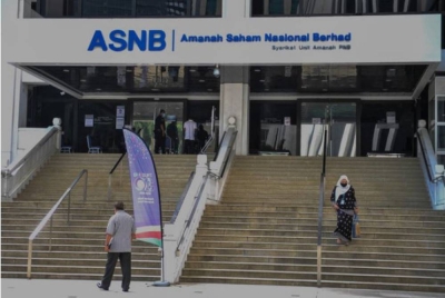 Had pelaburan ASB dan ASB 2 akan dinaikkan kepada RM300,000 bermula tahun hadapan. - Foto Bernama