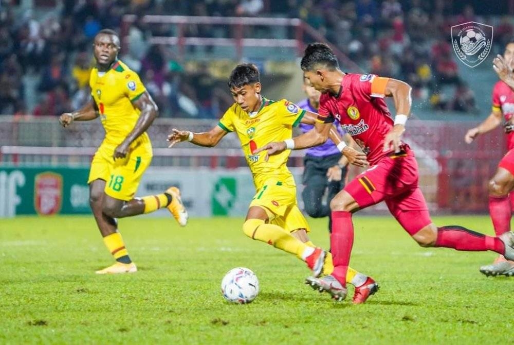 Antara aksi Negeri Sembilan menentang KDA dalam perlawanan Liga Super di Paroi. - Foto Kedah Darul Aman FC