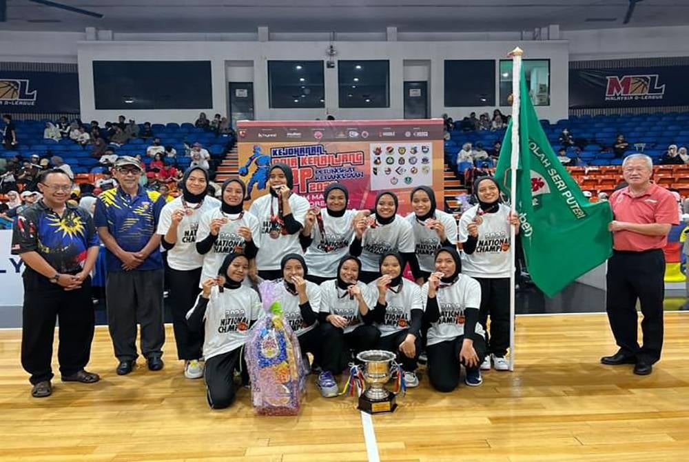 Skuad SSP mengungguli Kejohanan Bola Keranjang SBP bagi kategori perempuan pada Sabtu. - Foto Facebook Tigers Supers Sports.