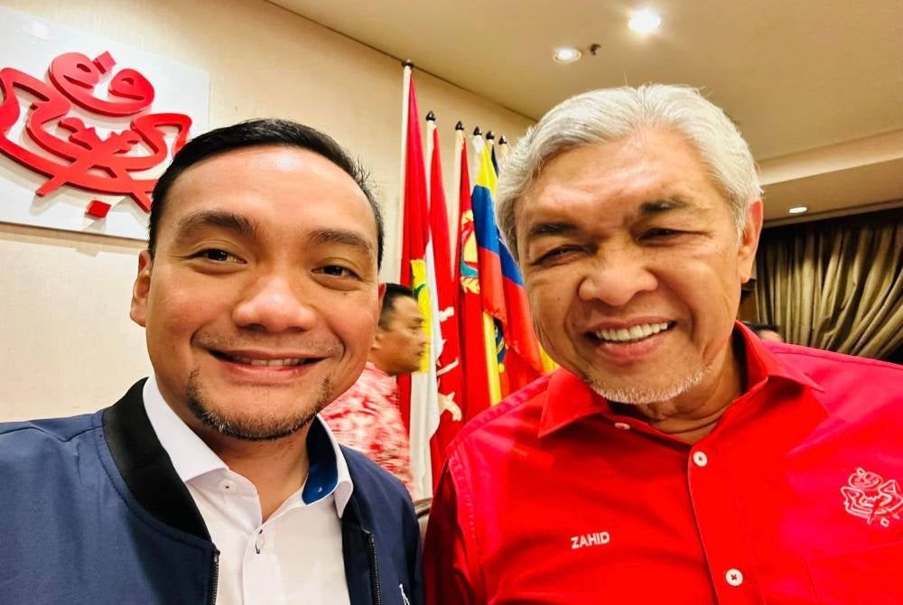 Onn Hafiz bersama Ahmad Zahid. - Foto Facebook Onn Hafiz